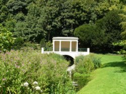 The Tea House Bridge, designed by Robert Adam. Wallpaper