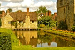 Hever Castle-moat