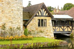 Hever Castle - side view Wallpaper