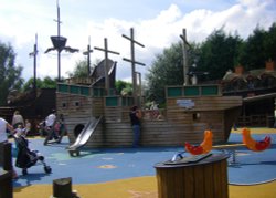 Mini Pirate Ship Wallpaper