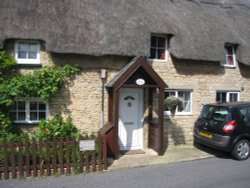Thatched cottage, Weston-on-the-Green, Oxfordshire Wallpaper
