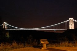Clifton Suspension Bridge, Bristol, at night Wallpaper