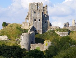 Corfe Castle Wallpaper
