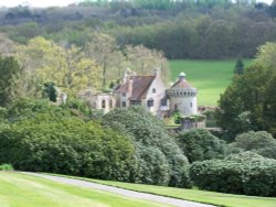 Scotney Castle, Lamberhurst, Kent Wallpaper