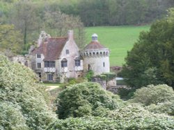 Scotney Castle, Lamberhurst, Kent Wallpaper