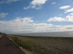 Walk at Lee on Solent Wallpaper