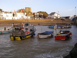 Braodstairs harbour. Wallpaper