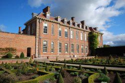 Hanbury Hall Wallpaper