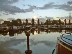 Sawley Marina. Trent and Mersey Nottingham Wallpaper