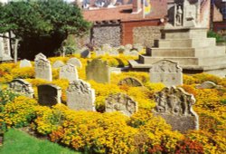 Old Tombstones, St. Peter and Paul Church, Cromer Wallpaper