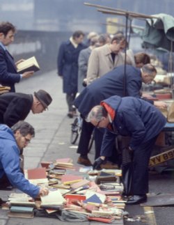 Booklovers in Farringdon Road, Clerkenwell
