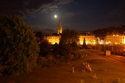 Bath by Moonlight Wallpaper