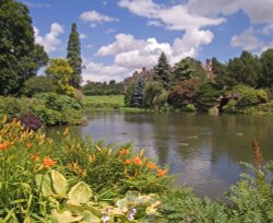 The Upper Lake, Sandringham House Wallpaper