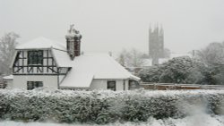 St Mary's Church and Mock Tudor House Wallpaper