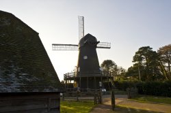 Bursledon Windmill - Cold Winter Day December 2008 Wallpaper