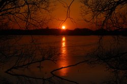 Icy sunset Wallpaper