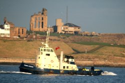 River Tyne Tug, 'Yarm Cross' Wallpaper