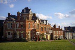 South Green Wallpaper