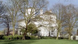 Mansion House Wallpaper