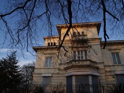 Mansion House Wallpaper