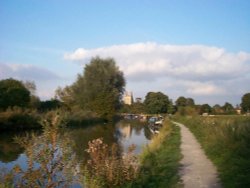 1999 view along the canal towards Hungerford