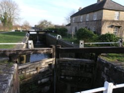 Lock Keepers cottages Wallpaper