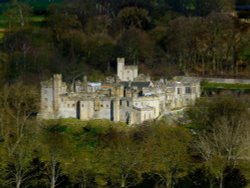 Haddon Hall, Derbyshire Wallpaper