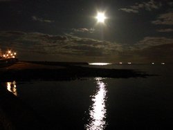 Moonlight on the heugh break water Wallpaper