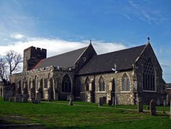 St Botolphs Church, Northfleet near Gravesend Wallpaper