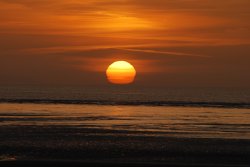 Sunset over Berrow beach Wallpaper