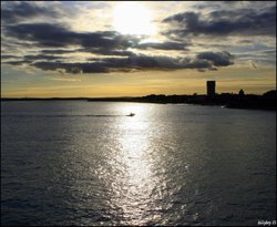 Sunset over the Solent Wallpaper