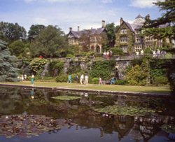 The lawn at Bodnant Wallpaper