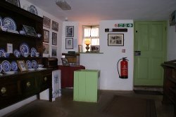 Clovelly, small village... Wallpaper