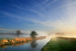 Sunrise at Branston Lock 4 Wallpaper