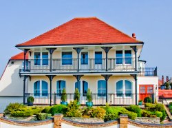 The Seafront at Chalkwell Wallpaper