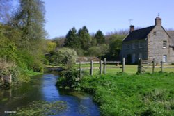 The River Cerne in Dorset Wallpaper