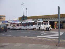 Cleethorpes little white train Wallpaper