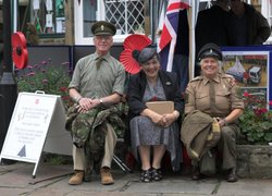 Pickering WW2 weekend Oct 2007 9 Wallpaper