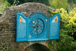 Now that's what I call a garden clock! Wallpaper