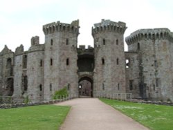 Raglan Castle Wallpaper