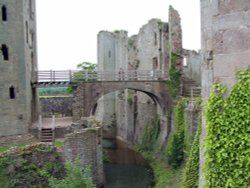 Raglan Castle Wallpaper