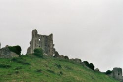 Corfe Castle Wallpaper