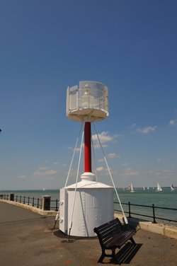 Cowes Navigation Beacon - May 2009
