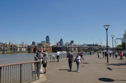 Embankment - London Wallpaper