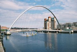 Millenium Bridge Wallpaper