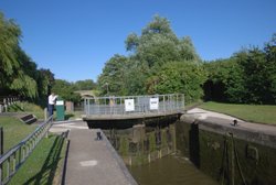 Culham Canal Locks - July 2009 Wallpaper