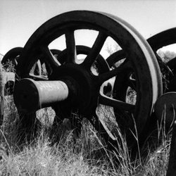 Old Wagon Wheels Wallpaper