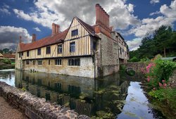 Ightham Mote Wallpaper