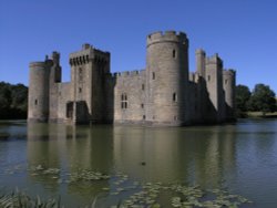 Bodiam Castle from South East Wallpaper