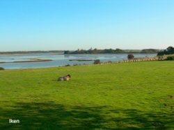 A view of Iken and the River Alde Wallpaper